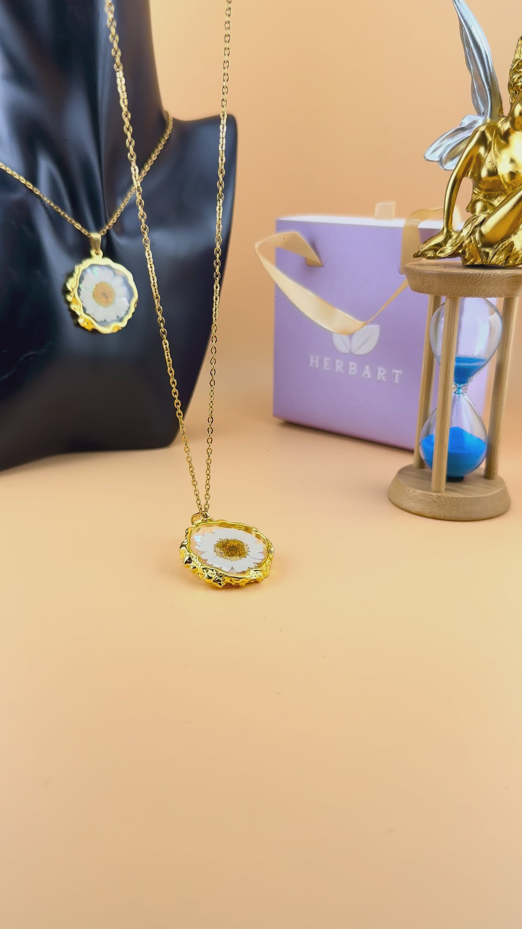 Real Daisy Teardrop Necklace